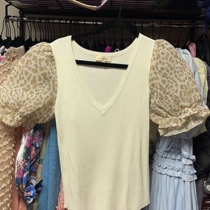 Very cute shirt. Great for all occasions!